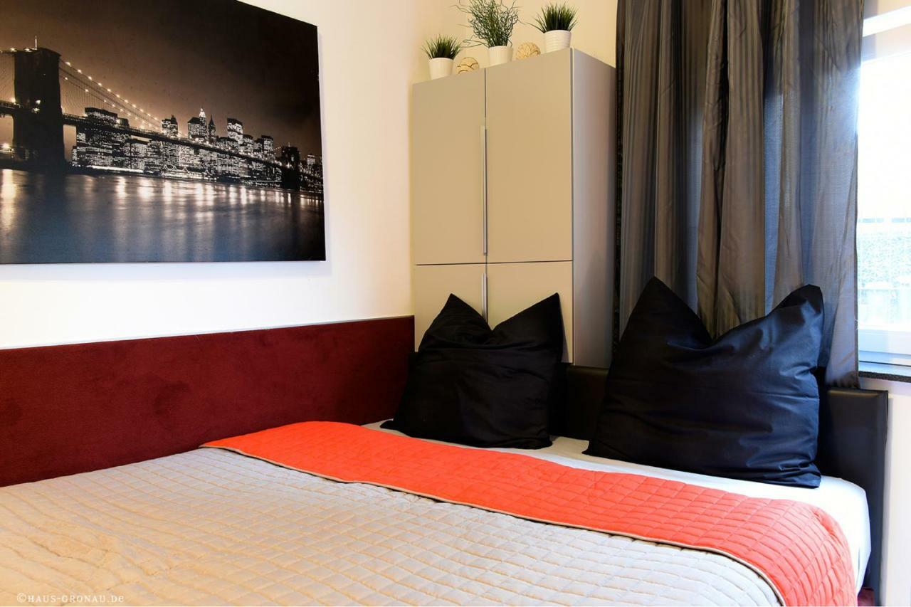 Haus Gronau Apartment แบร์กิชกลัดบัค ภายนอก รูปภาพ